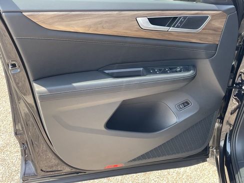 New 2026 Volkswagen Atlas SE image 10