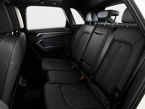 New 2025 Audi Q3 2.0T Premium image 12