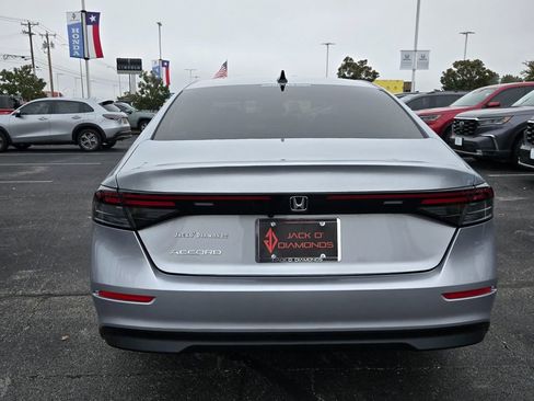 New 2025 Honda Accord SE image 11