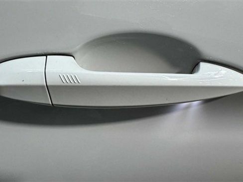 Used 2019 BMW X6 sDrive35i w/ M Sport Package image 11