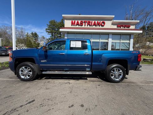 Used 2019 Chevrolet Silverado 2500 High Country w/ Duramax Plus Package AWD/4WD image 12
