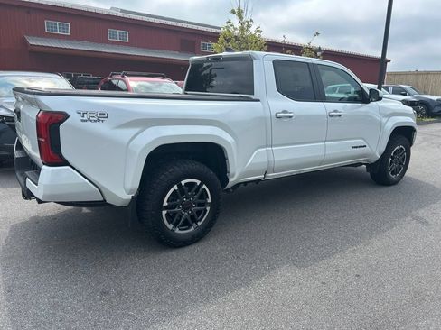 Used 2024 Toyota Tacoma TRD Sport w/ TRD Sport Upgrade Package AWD/4WD image 3