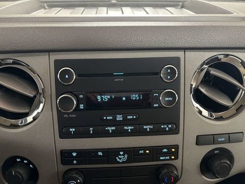 Used 2015 Ford F350 XLT w/ XLT Premium Package image 24