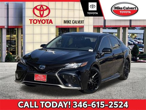 Used 2023 Toyota Camry XSE w/ Cold Weather Package image 1
