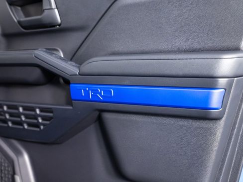 Used 2025 Toyota 4Runner TRD Off-Road image 36