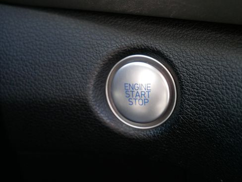 Certified 2023 Hyundai Santa Fe SEL image 30