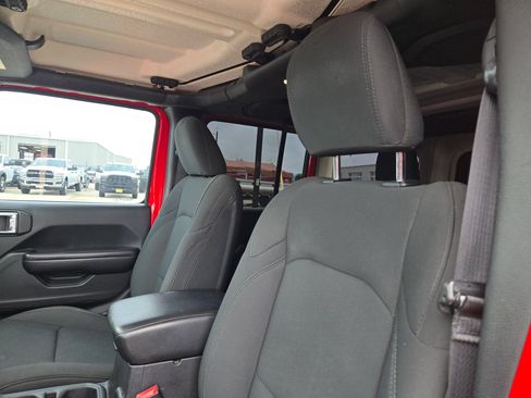 Used 2019 Jeep Wrangler Unlimited Sport S AWD/4WD image 9