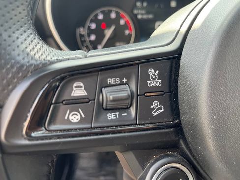 Used 2022 Alfa Romeo Stelvio Ti AWD/4WD image 17