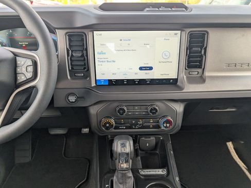 New 2025 Ford Bronco 4-Door image 13