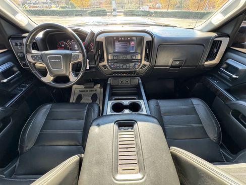 Used 2016 GMC Sierra 2500 Denali w/ Duramax Plus Package AWD/4WD image 19