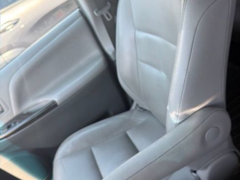 Used 2015 Toyota Sienna XLE w/ XLE Navigation Package AWD/4WD image 28