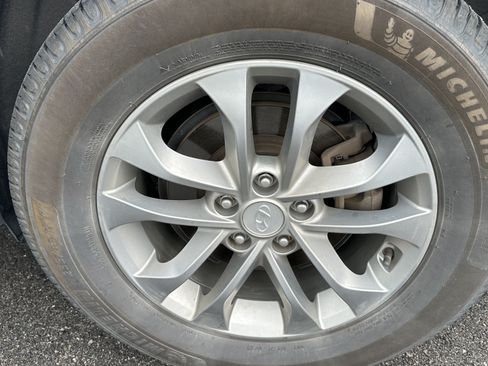 Used 2020 Hyundai Santa Fe SEL FWD image 13