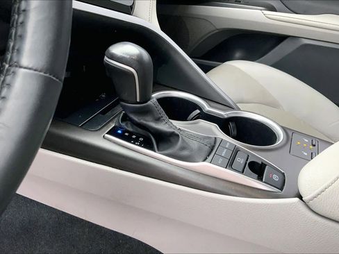 Used 2024 Toyota Camry XLE image 15