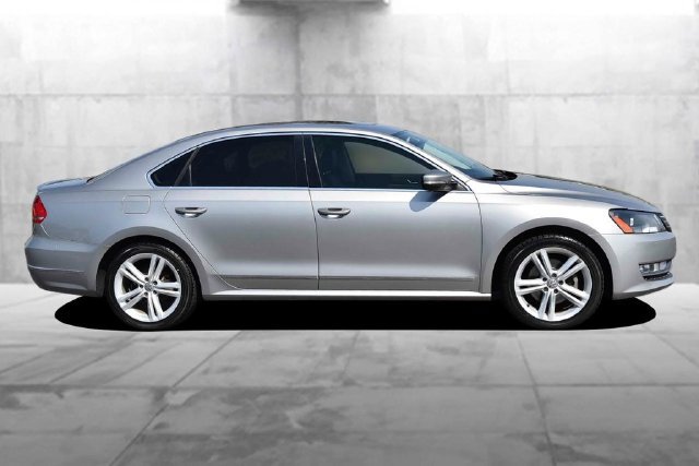 Used 2013 Volkswagen Passat TDI SEL Premium FWD image 5