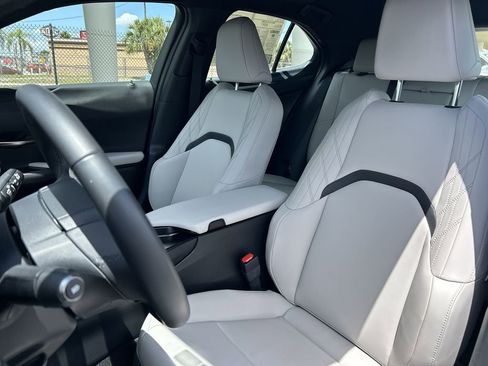 Used 2025 Lexus UX 300h FWD w/ Accessory Package (Z1) image 30