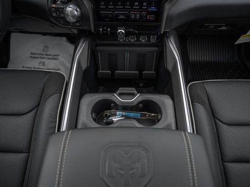 New 2026 RAM 1500 Laramie AWD/4WD image 32