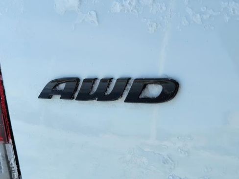 Used 2023 Chrysler 300 Touring L w/ Popular Equipment Group image 6