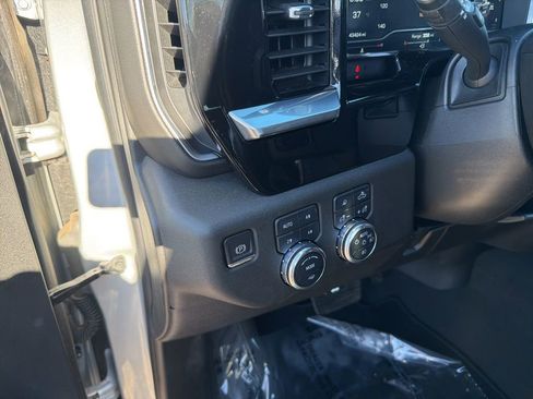 Used 2022 GMC Sierra 1500 SLT w/ X31 Off-Road Package image 21