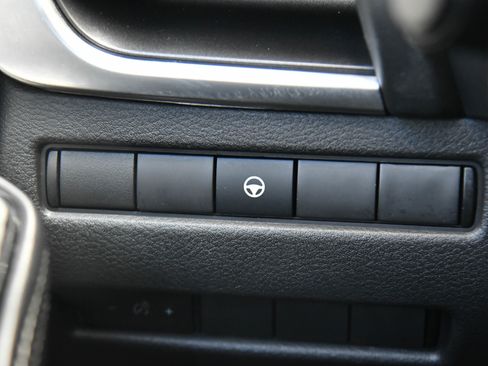 Used 2022 Nissan Rogue SV AWD/4WD image 31