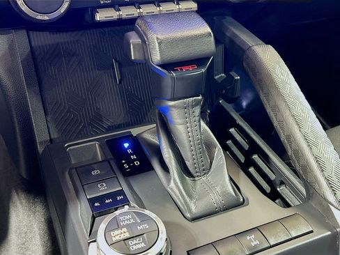 Used 2024 Toyota Tacoma TRD Off-Road image 14