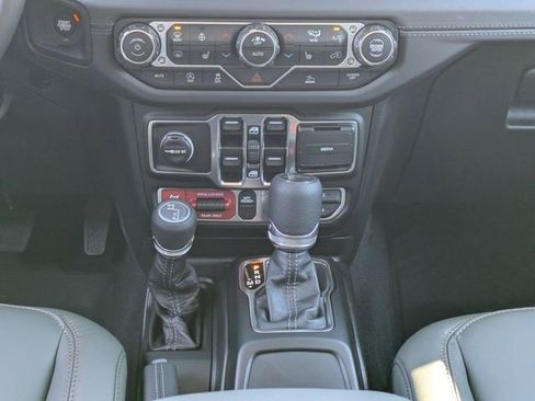 New 2026 Jeep Gladiator Mojave w/ Technology Group AWD/4WD image 20