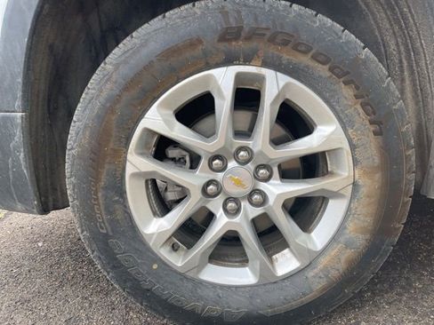 Used 2020 Chevrolet Traverse LT image 13