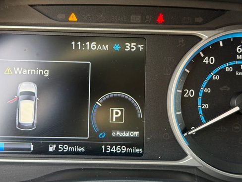 Certified 2023 Nissan Leaf SV Plus image 32