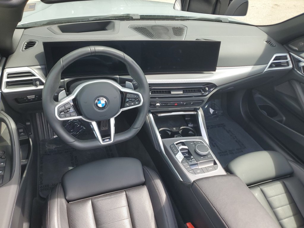 Used 2026 BMW 430i Convertible w/ M Sport Package RWD image 3