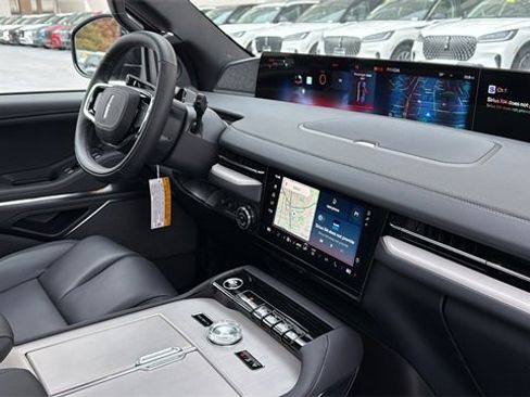 New 2025 Lincoln Navigator L Reserve w/ Jet Appearance Package image 7