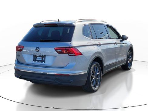 Used 2023 Volkswagen Tiguan SE FWD image 6