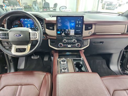 Used 2024 Ford Expedition Max Limited image 27