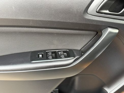 Used 2019 Ford Ranger XL w/ FX4 Off-Road Package image 16