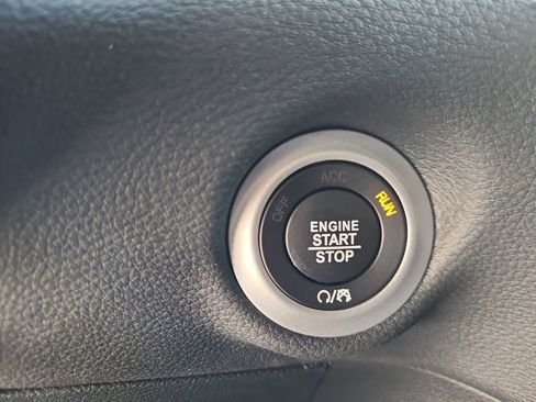 New 2026 Chrysler Pacifica Select w/ S Appearance Package image 20