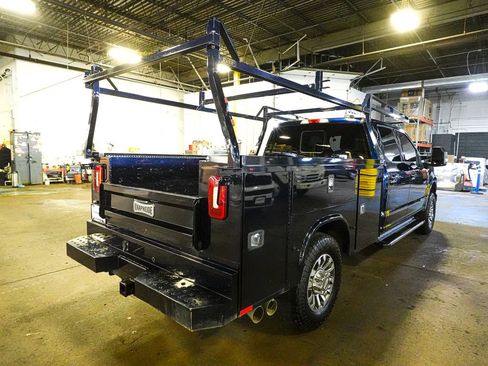 Used 2022 Ford F350 Lariat image 6