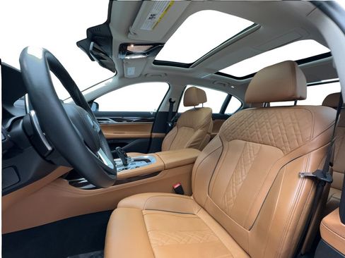 Used 2022 BMW 740i xDrive w/ Premium Package AWD/4WD image 20