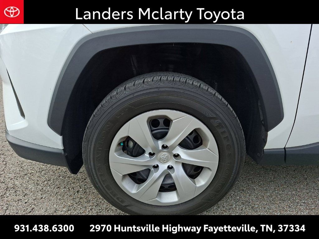 Used 2022 Toyota RAV4 LE FWD image 10