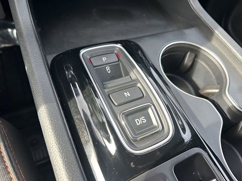 Used 2025 Honda Pilot Sport image 17