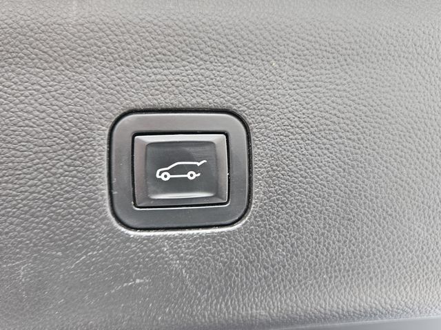 Used 2019 Buick Enclave Premium AWD/4WD image 7
