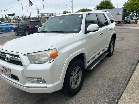 Used 2013 Toyota 4Runner SR5 w/ Convenience Pkg AWD/4WD image 2