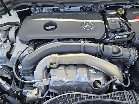 Used 2025 Mercedes-Benz GLA 250 image 22