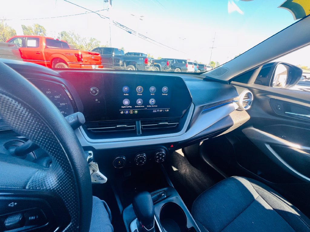 Used 2024 Chevrolet Trax LS w/ LS Convenience Package FWD image 22