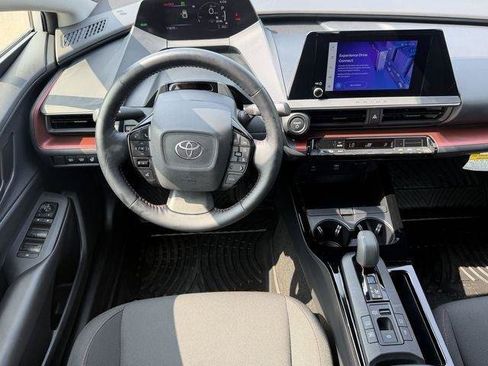 Certified 2025 Toyota Prius Plug-In Hybrid FWD image 10