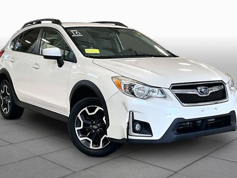Used 2016 Subaru Crosstrek 2.0i Premium w/ Popular Package #1 AWD/4WD image 3