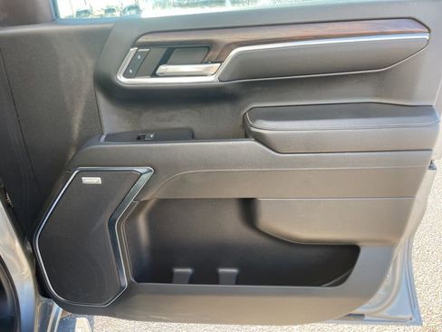 Used 2024 GMC Sierra 1500 SLT w/ SLT Premium Plus Package image 17