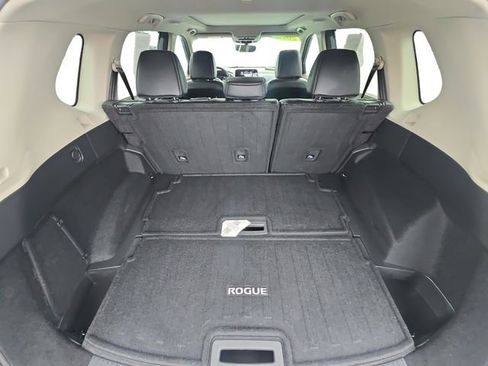 Used 2023 Nissan Rogue SL w/ SL Premium Package AWD/4WD image 13