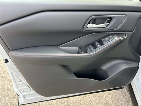 New 2026 Nissan Rogue SV AWD/4WD image 16