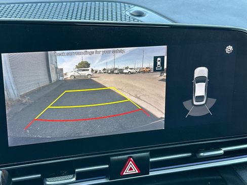 Used 2022 Hyundai Elantra Limited w/ Cargo Package FWD image 19