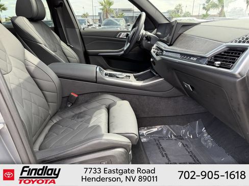 Used 2024 BMW X5 xDrive40i w/ Parking Assistance Package AWD/4WD image 16