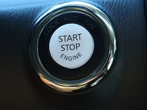 Used 2022 INFINITI QX80 Luxe w/ All-Season Package image 57