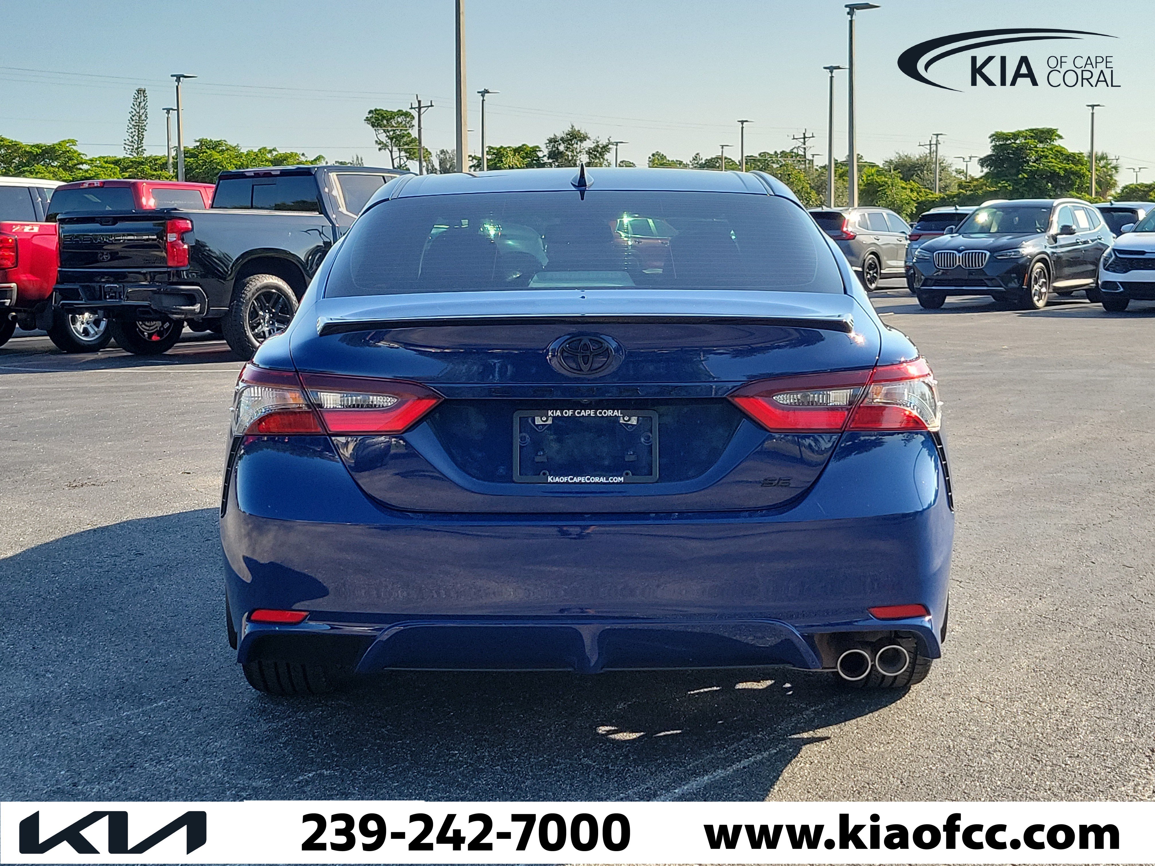 Used 2023 Toyota Camry SE w/ Convenience Package FWD image 5
